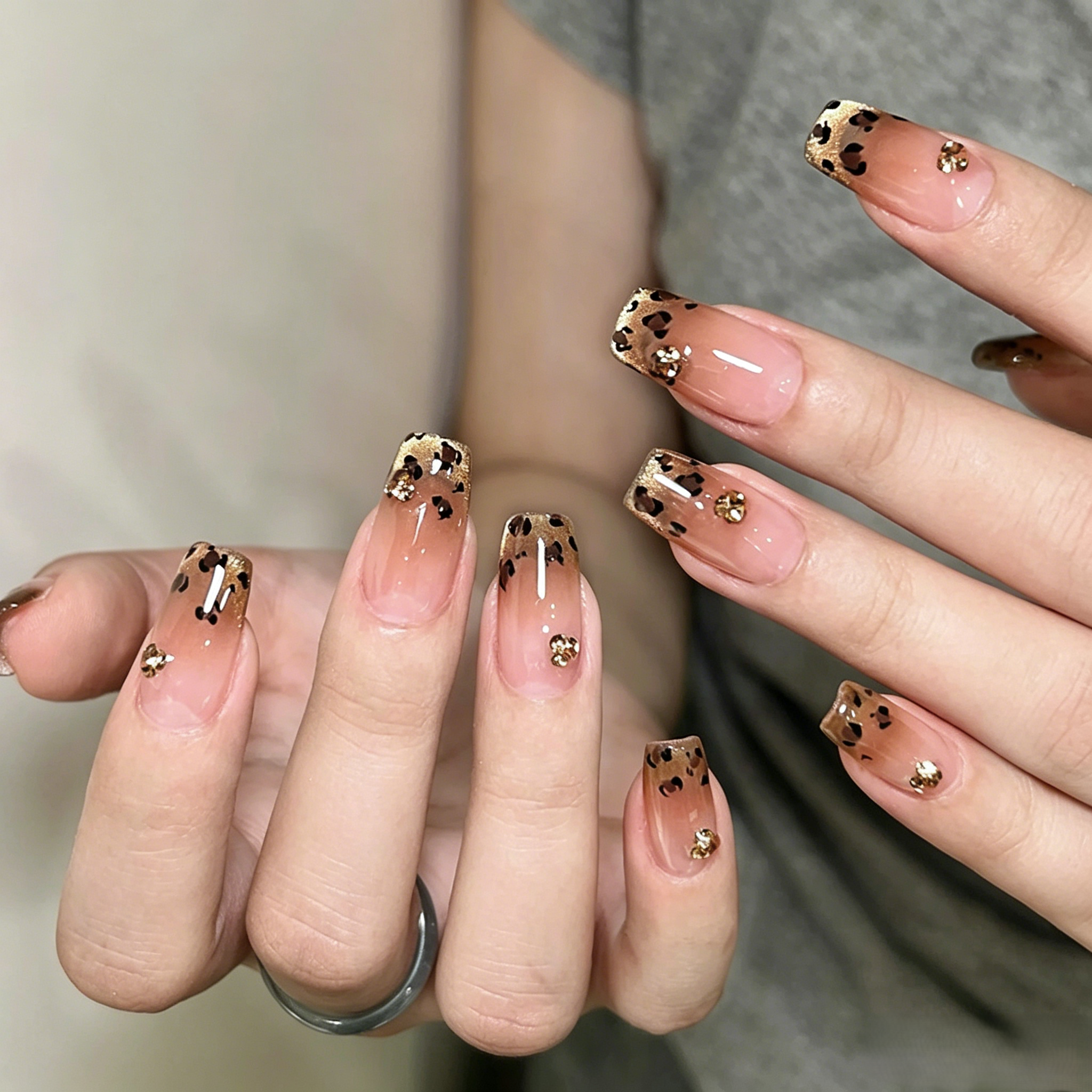 Maillard Leopard Print Cat Eye Short Handmade Reusable Press On Nails.EP-0014
